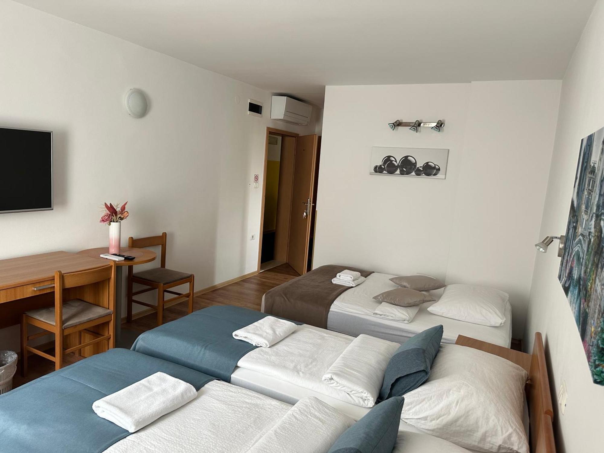 Garni Hotel Keltika Izola Ngoại thất bức ảnh
