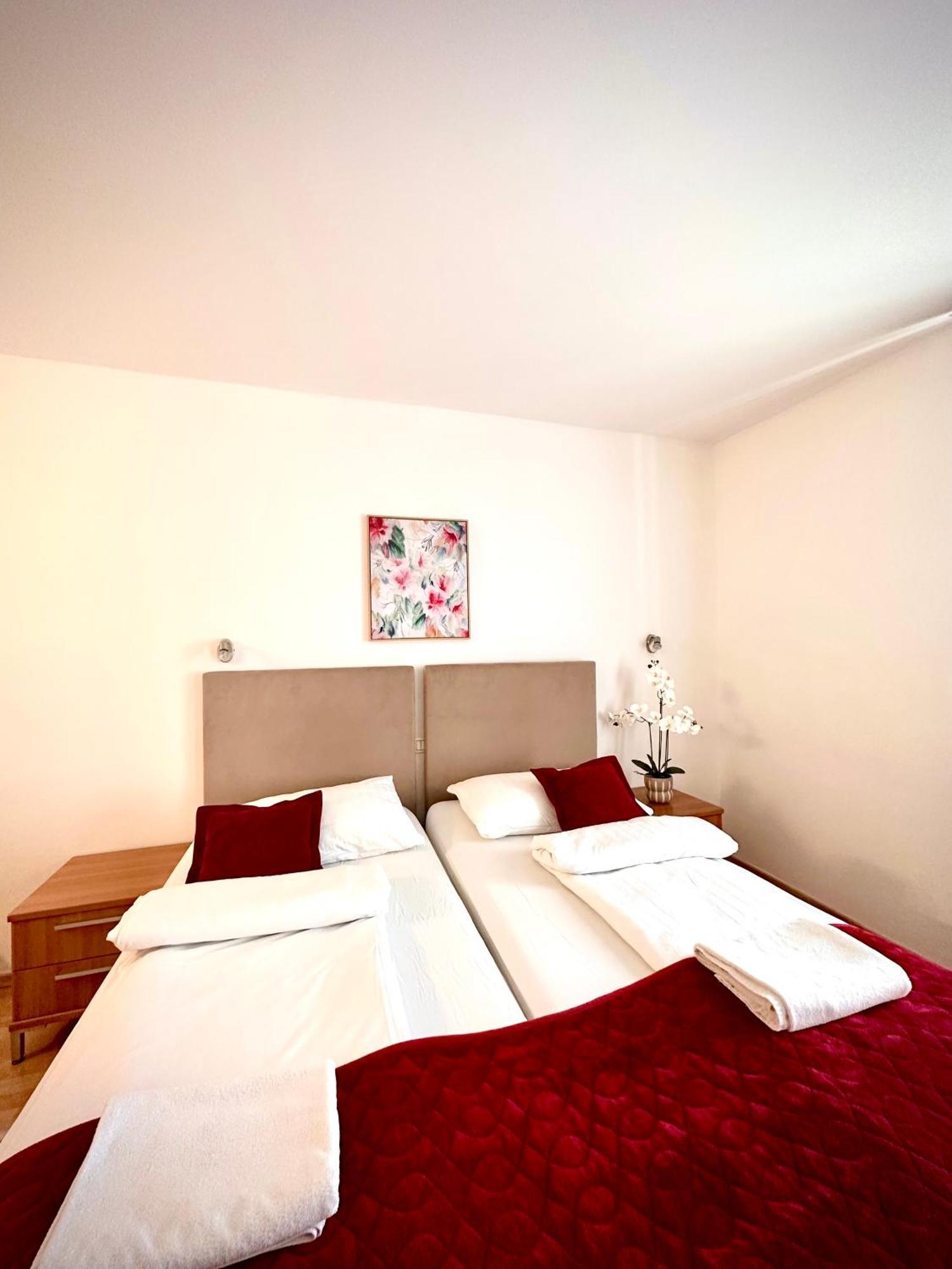 Garni Hotel Keltika Izola Ngoại thất bức ảnh