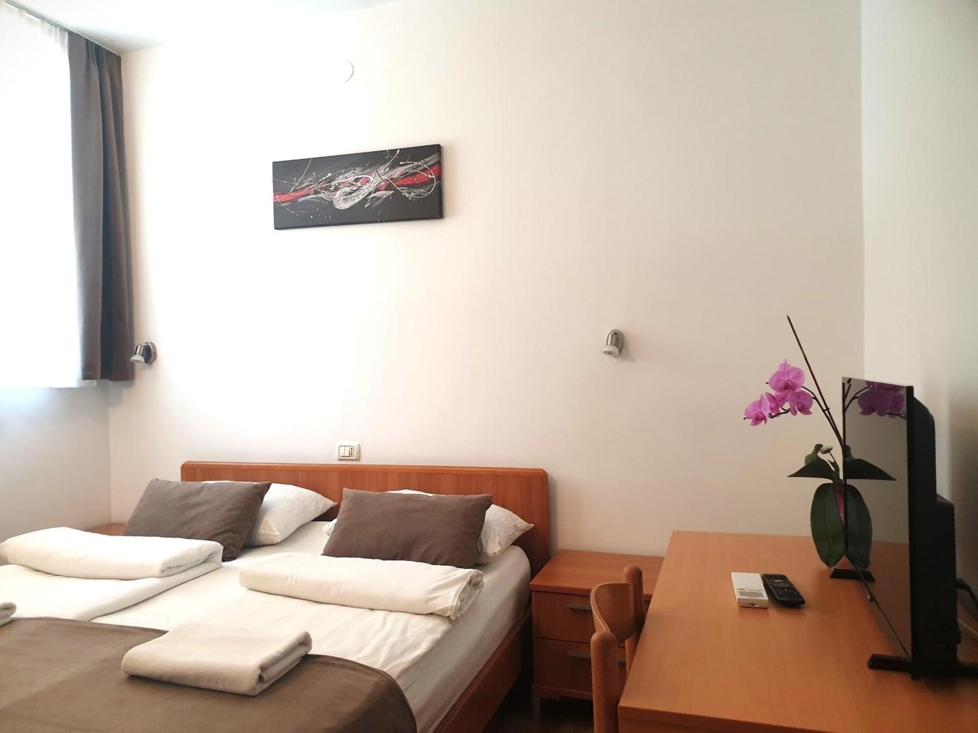 Garni Hotel Keltika Izola Ngoại thất bức ảnh