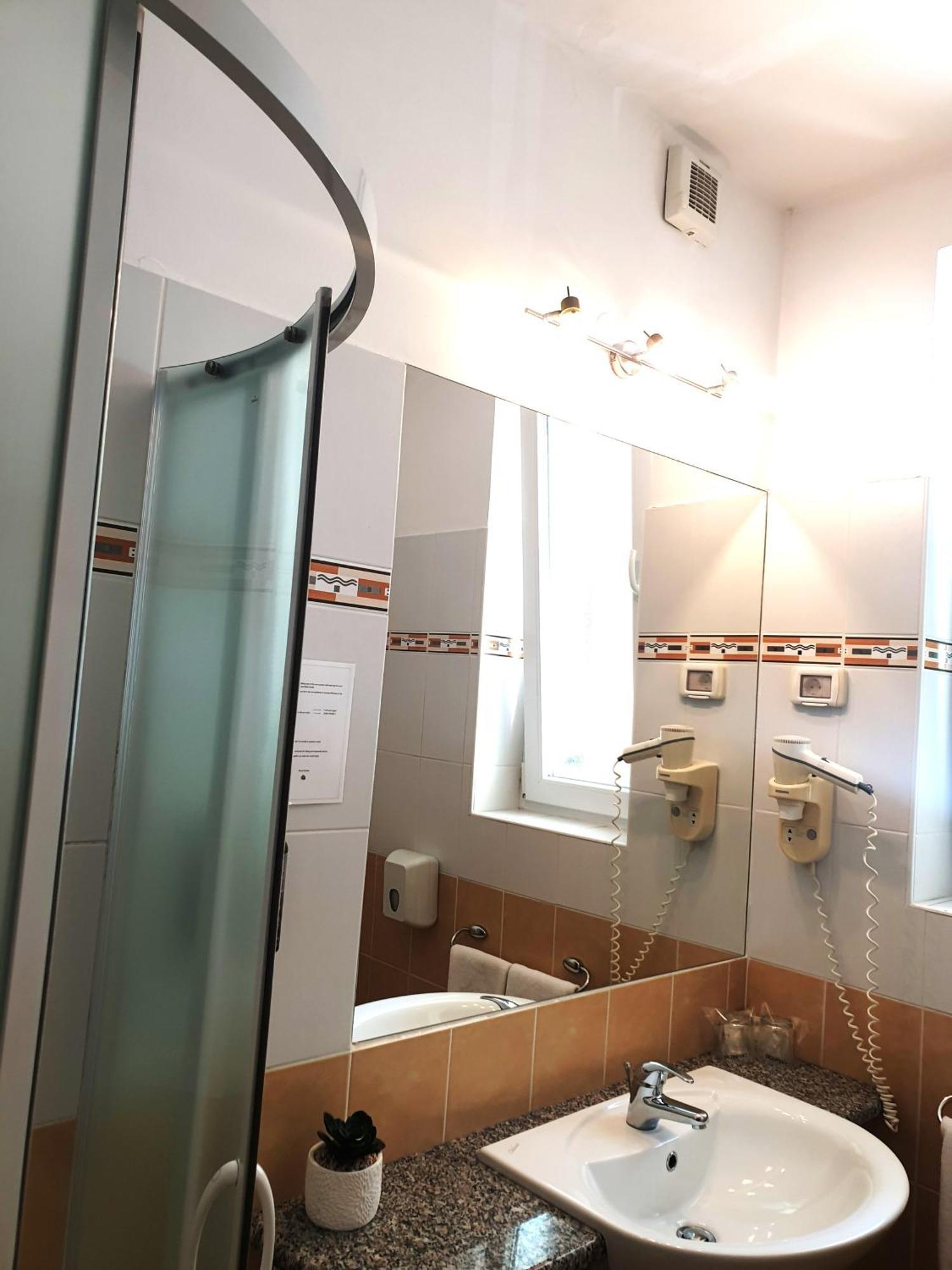 Garni Hotel Keltika Izola Ngoại thất bức ảnh