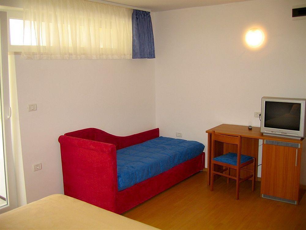 Garni Hotel Keltika Izola Ngoại thất bức ảnh